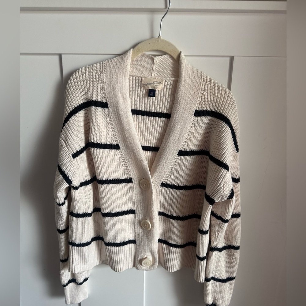 Universal Thread Button Up Cardigan - image 2